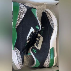 Jordan 3 Pine Green Size 12 New. Sat in my closet for months untouched.